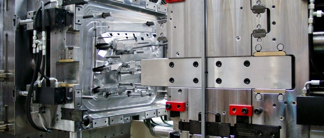 Come scegliere il giusto fornitore per i tuoi stampi a iniezione di precisione